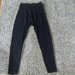 Black Ribbed High-Waisted Leggings